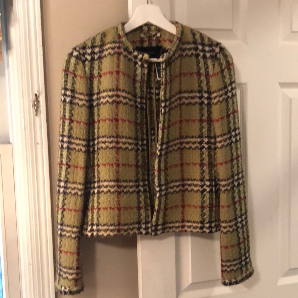 Brand new Burberry cropped tweed timeless jacket.